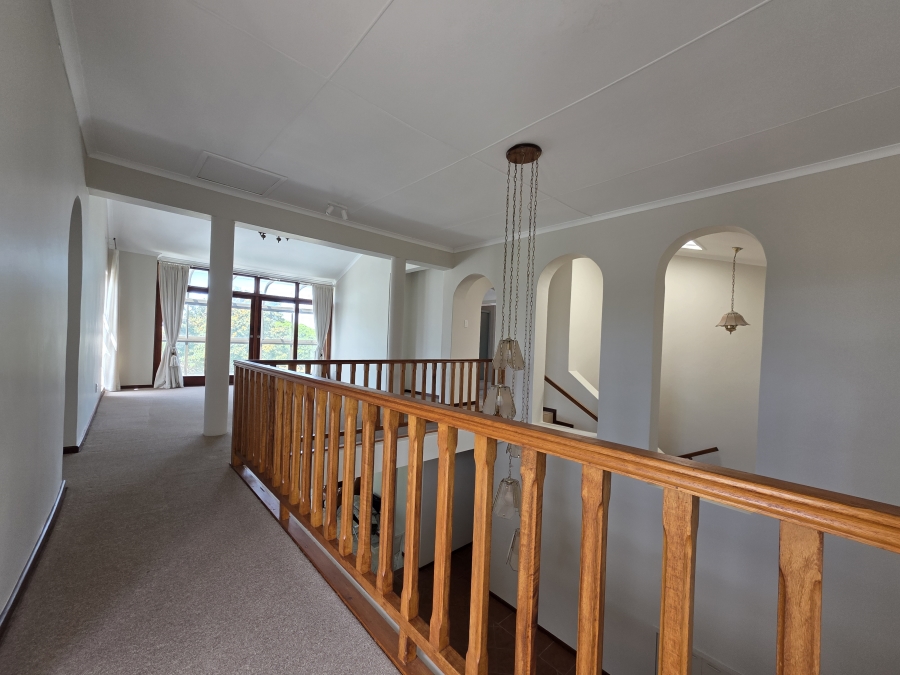 5 Bedroom Property for Sale in Bayview Western Cape